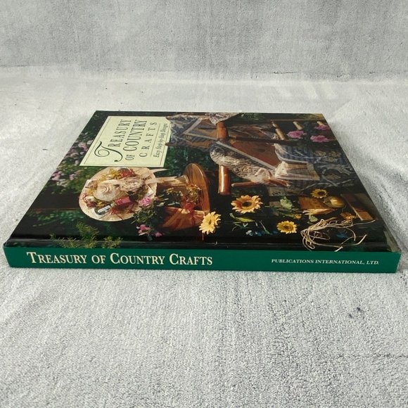 Treasury of Country Crafts: Easy Step-by-step Design - Hardcover Book - Picture 4 of 13